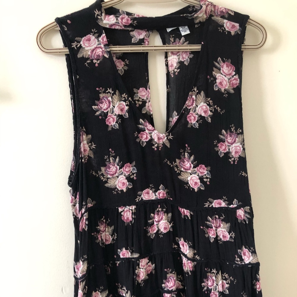 Floral printed v-neck blouse